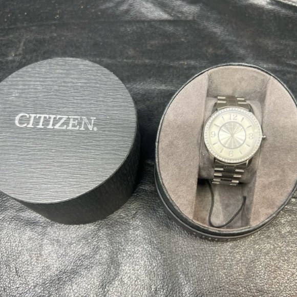 CITIZEN Lady's Wristwatch J830-S094658